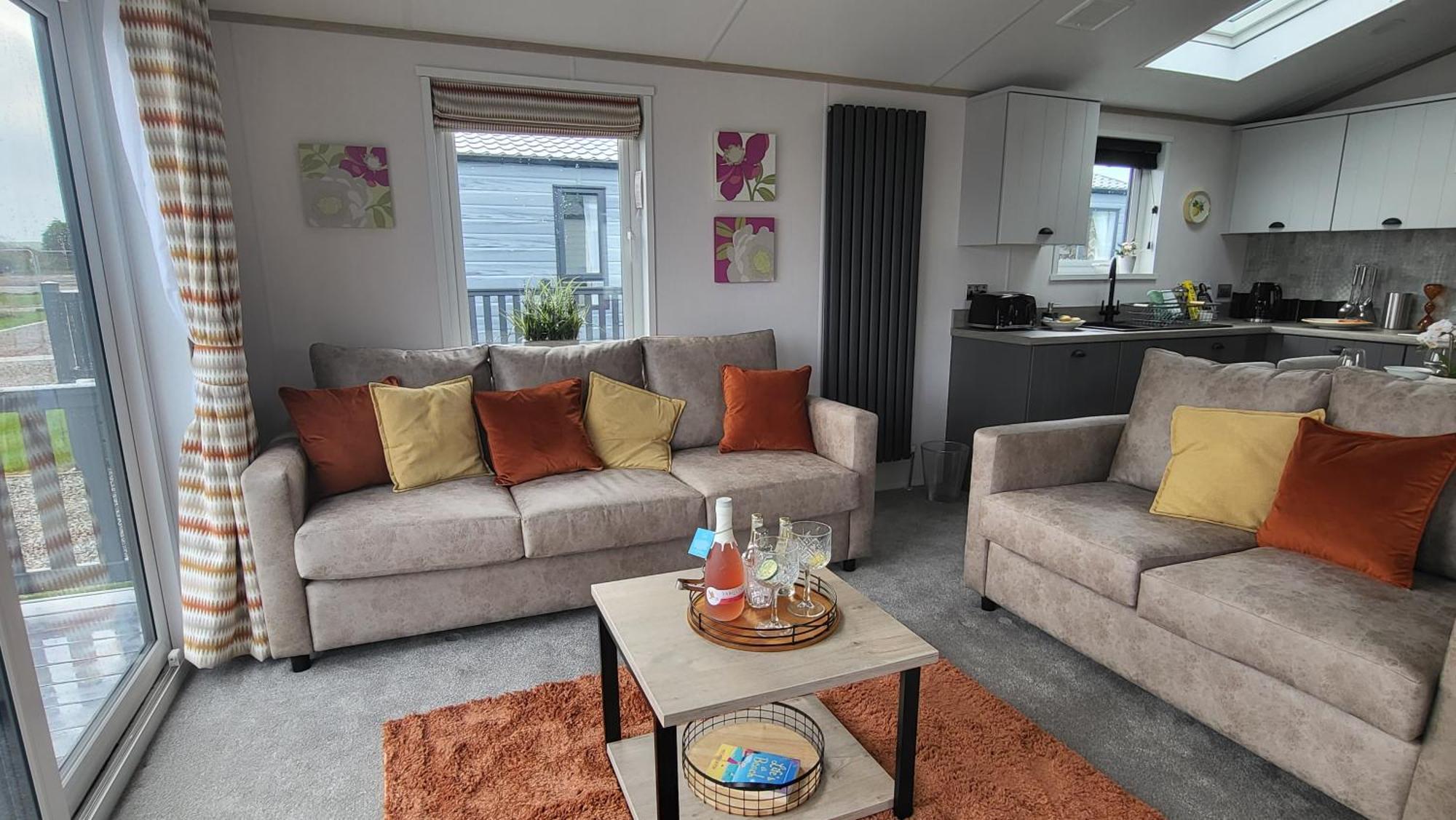 Honeycomb Lodge - Holiday Home 5 Min From Padstow Esterno foto