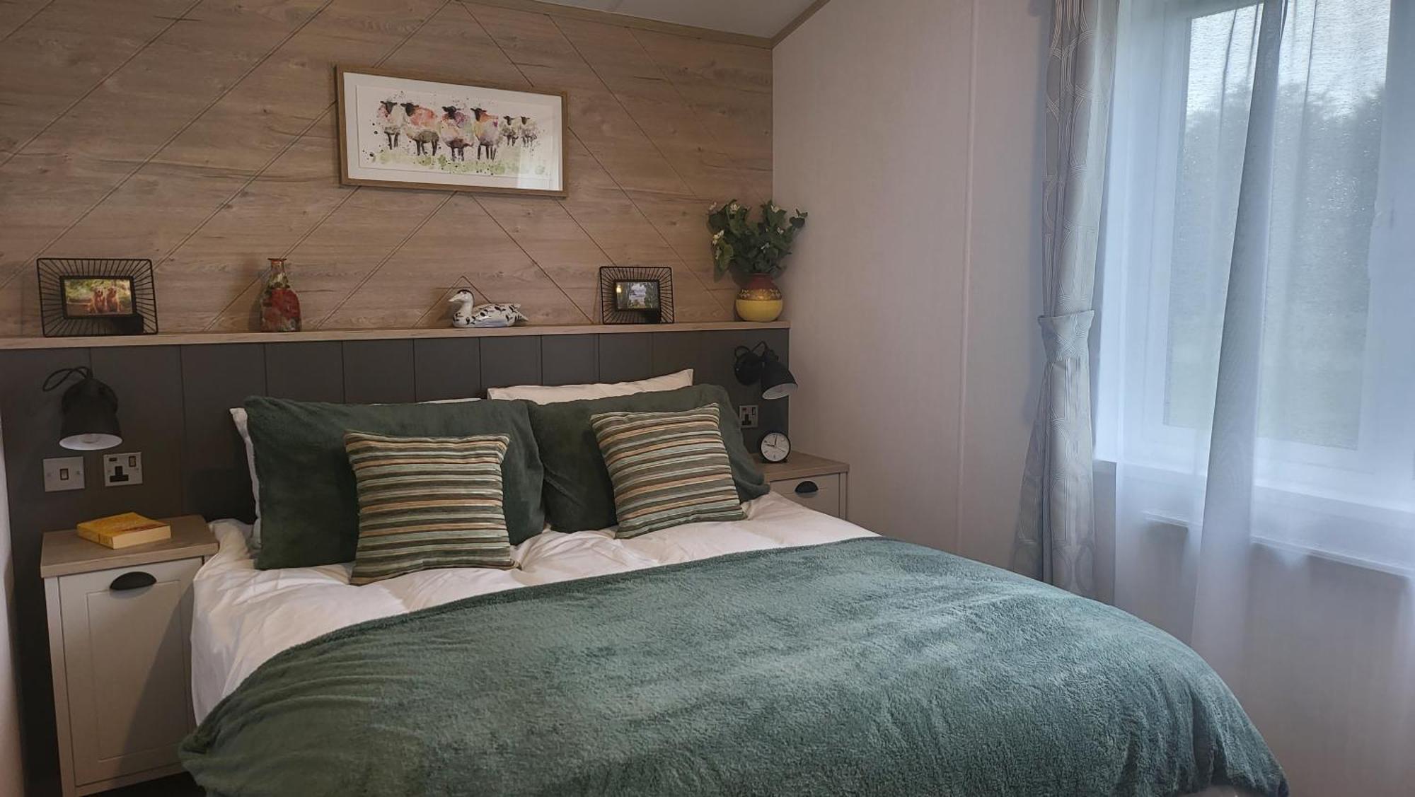 Honeycomb Lodge - Holiday Home 5 Min From Padstow Esterno foto